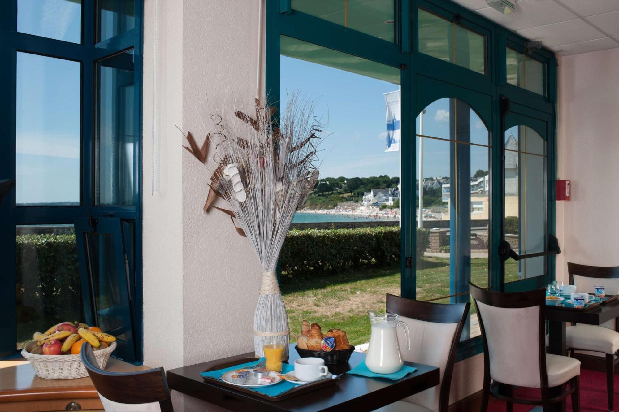 Brit Hotel De L'Ocean Concarneau Exteriör bild