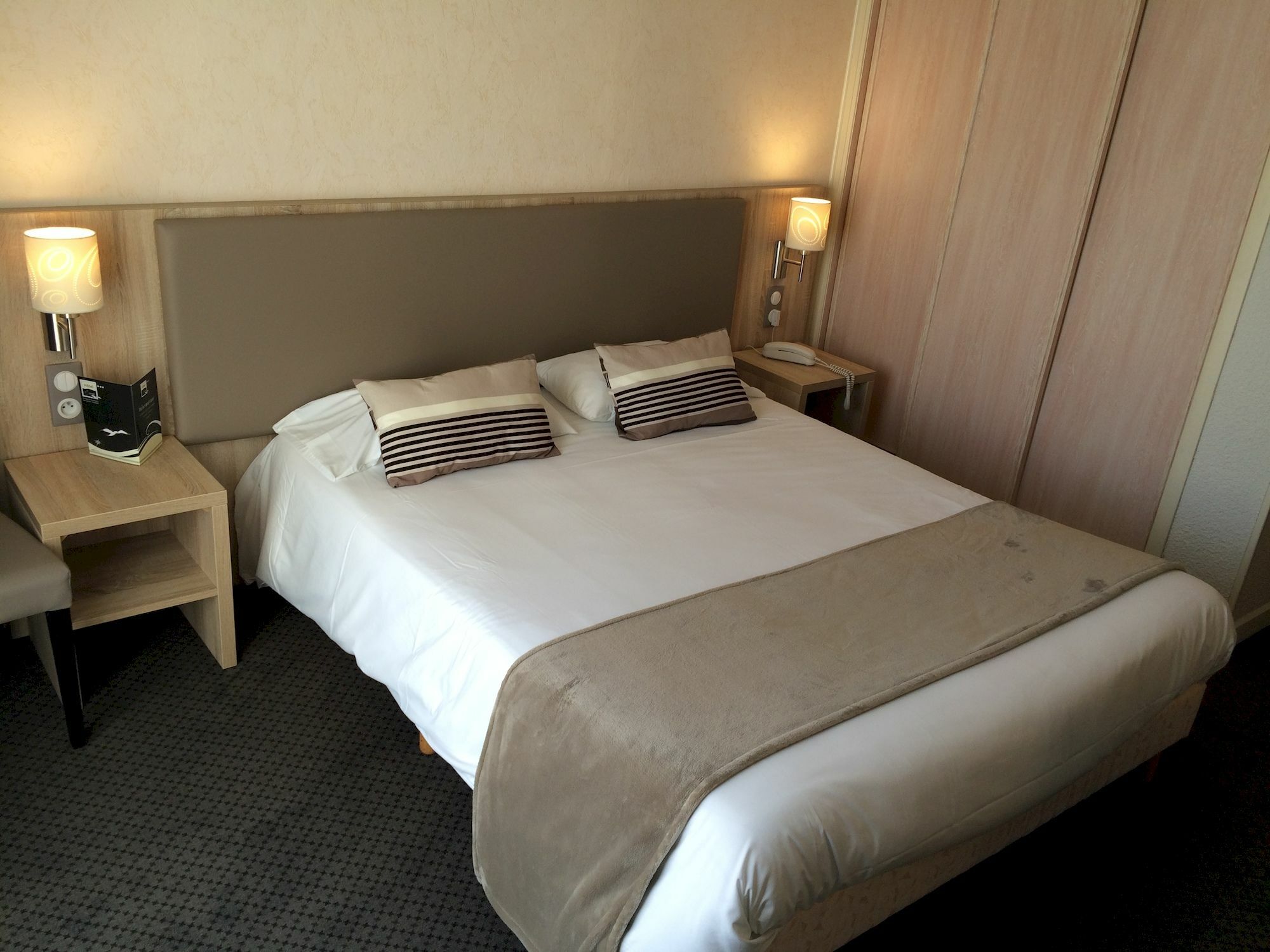 Brit Hotel De L'Ocean Concarneau Exteriör bild
